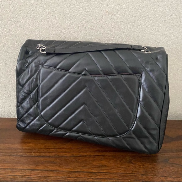 Black Chevron Quilted 15" Large Leather Convertible Crossbody Shoulder Bag C6 - Picture 6 of 13